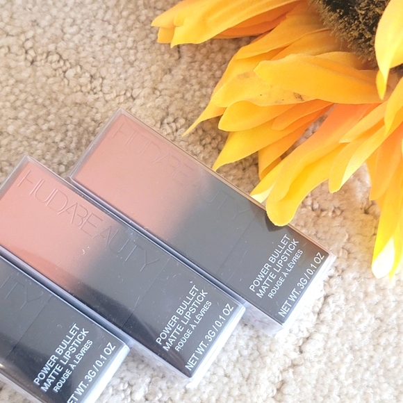 HudaBeauty power bullet matte lipstick - Picture 5 of 11